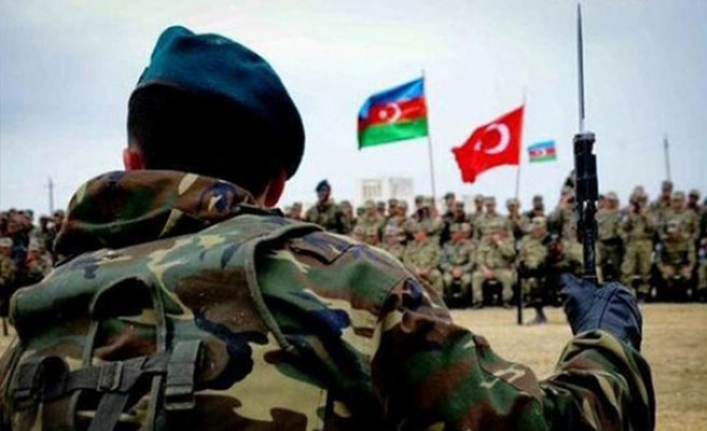 Azerbaycanlı gençler Türk ordusuna katılmak istiyor