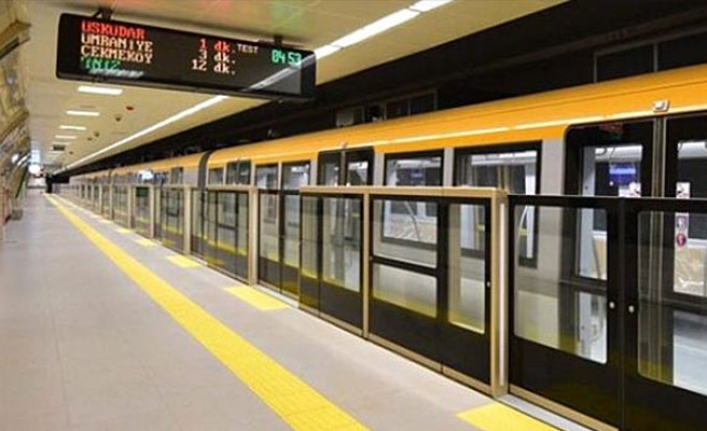 İstanbul'da metroların son sefer saatleri uzatıldı