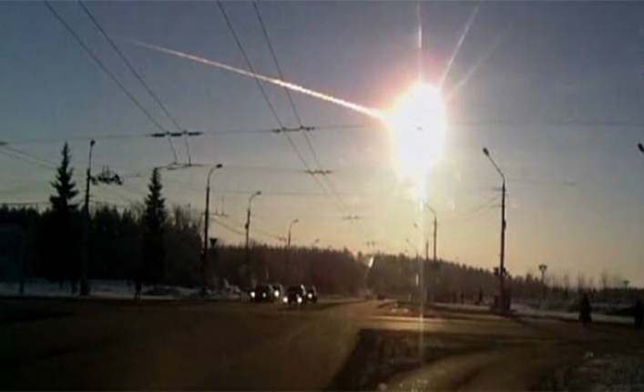 Rusya'da düşen meteor korkuttu